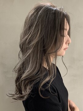 オリンテ バイ レシッド 表参道(orente by rcid) orente 表参道斜めバング×ハイライトシルキーベージュ