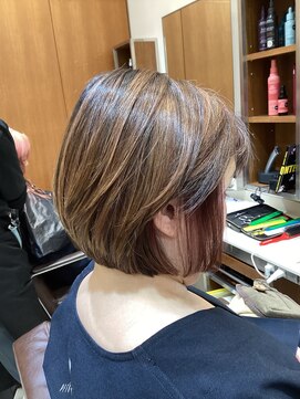 ピークアブー アヴェダ アトレ恵比寿(PEEK-A-BOO AVEDA) レイヤーボブ　ハイライト