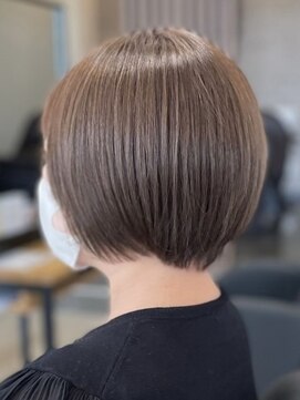 アトリエコア(Atelier Coa) ショートカットショートボブ前下がりボブくびれショート