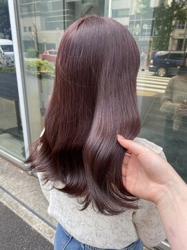 オグジュアリー 表参道(aux.) 《Akari》落ち着きのあるラベンダーブラウン