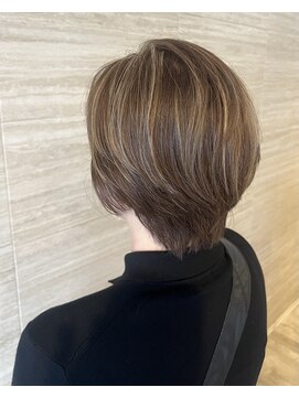 ヘアー スニップ(hair snip) 大人上品な白髪ぼかしハイライト【上桂/桂】