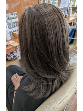 サラ HAIR&MAKE sala 桜ヶ丘店 大人レイヤースタイル