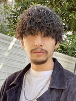 フィフス 大分(fifth)&nbsp;大分ツイストスパイラルパーマメンズカットラウンドマッシュ強め