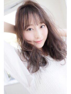 クシュ 所沢東口店(kusyu...) 大人かわいい/美髪/ネビージュ/ホワイトグレージュ/こなれミディ