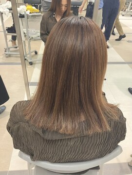 オズ エフ(ｏｚ ｆ［e・f］) ブリーチ、ハイライト◎酸性ストレート