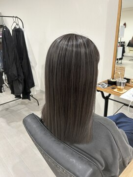 テジナ(tejina) シャドウルーツ×グレージュ