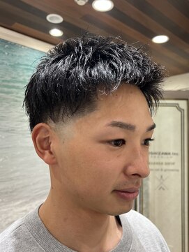 ヨシザワインク プレミアム 横浜 桜木町店(YOSHIZAWA Inc. PREMIUM) ツーブロックショート王道黒髪刈り上げアップバング