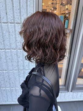 ビヨウシツ ポスタ ボブパーマ×ブラッドオレンジ　野方理恵子