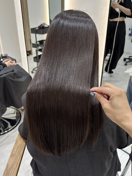 ジーナ 博多筑紫口(Zina) 透明感ダークブラウン×艶髪 美髪矯正！【福田れん】