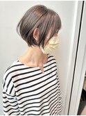前下がり　耳かけ　ナチュラル長めショートボブ　