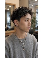 リア 八尾(Lia) シャドウパーマ