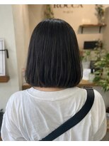 ロッカ(ROCCA) 艶ストレート×コンパクトボブ