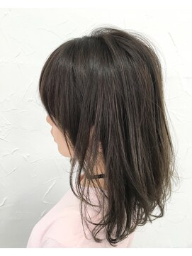 プライズ 表参道原宿店(prize) グレーアッシュオリーブカラーレイヤーウルフショート