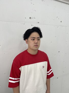 ウェルネス(Wellness) ツイストスパイラルパーマスパイラルスキンフェード