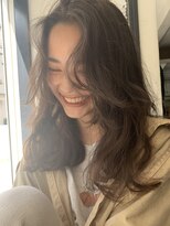 フランチェスカ(Francesca) レイヤーカット×モノトーングレージュ/カーキベージュ◎30代