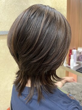 トレボー 永山店 小顔補正立体ウルフカット