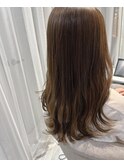 オリーブグレージュ