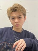 ナチュラルマッシュシースルーニュアンスセンターパート刈り上げ