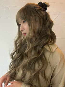 メゾンアクア 表参道(Maison ACQUA) ☆ブリーチなしダブルカラー オリーブ オリーブベージュ ボブ