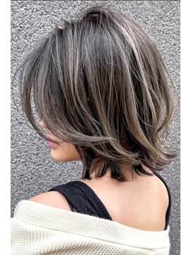 トルネード(TORNADO) 外国人風フェイスレイヤーボブ　n1.6