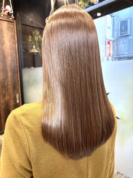 リノナ(Linona) ロングショートワンカールパーマカーキグレージュ前髪錦糸町