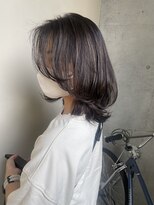 ブルックス&nbsp;レイヤーボブ　白髪ぼかしハイライト　グレージュ