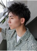 スーツ短髪ツーブロック束感モテる黒髪シークレットパーマ流行