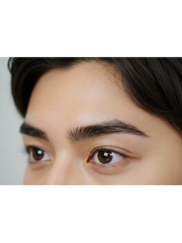 ひげも眉毛も「似合う」が見つかるハリウッドブロウリフトで自然で立体的な印象に◎