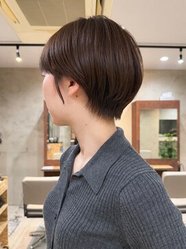 耳かけマッシュショート