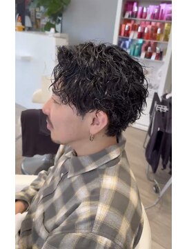 アヴァンス 広島本通店(AVANCE.) MEN’S HAIR/サーフカール/刈り上げセンターパート/広島