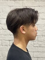 グレイスフル バーバープラチナム 六本木店(Graceful Barber platinum)&nbsp;ツーブロックセンターパート