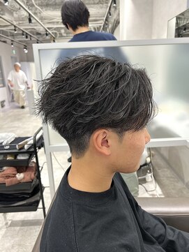 キートス(Kiitos) センターパート ショートフェザー