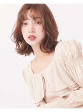 カーニー(Carney) ふんわりミディアムスタイル
