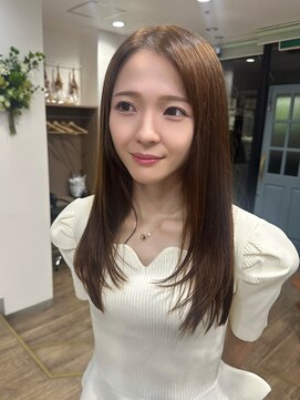 ヴィヴィ(VIVIE) センターパートナチュラルベージュストレートロングレイヤー