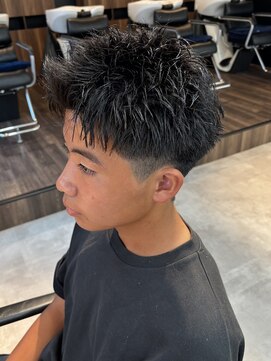 シーフ 千葉(Cyf) スパイキーショート/刈り上げショート/アップバング/千葉駅保立