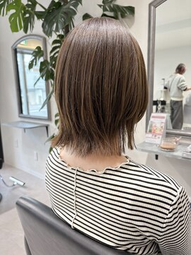 ガーベラ(gerbera) くびれボブ/オリーブカラー