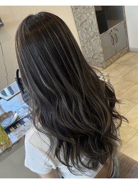 ラピステン 福岡天神 大名店(Lapis) ブリーチカラー/コントラストハイライト/ギャル