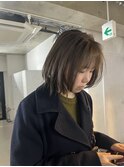 暗めオリーブベージュ