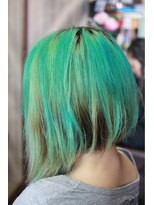 オーバーキャプテンネイキッド(OVER CAPTAIN NAKED) ネオジオメトリック*スーパー前下がりミディアムボブ