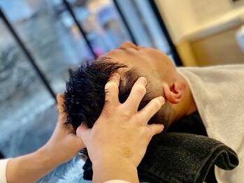 銀座マツナガ日本橋店の写真/シャンプーでは落としきれない汚れや、ニオイの原因となる毛穴の詰まりも徹底改善！リラックス効果も絶大◎
