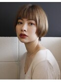 ショートとオン眉バング