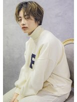 ヘアーアンドアート ルミナ(HAIR&ART LUMINA)&nbsp;ラフなショートパーマスタイル　センターパート【亀井大旗】