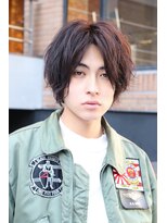 ネイビー(NAVY)&nbsp;緩めパーマ 韓流ミディアム  スパイラルパーマ ナチュラル束感