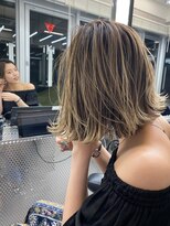 イキ 表参道(iki omotesando)&nbsp;モード/無造作ウェーブ/大人ガーリー[表参道駅]