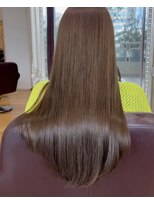 ルッツ(Lutz. hair design)&nbsp;ツルッと艶ロング【犬山良慈】