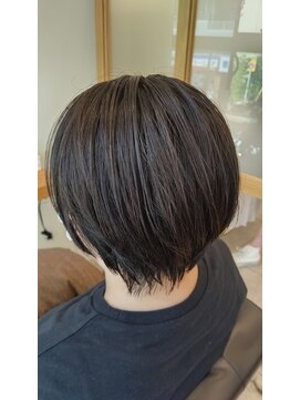  リュクスバトーバイトリコ 船橋南口店(Luxe BATEAU by tricot) 丸みショート