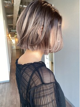 キティン 吉祥寺(kitin) 《kitin吉祥寺》ハイライト　バレイヤージュ　グレージュ ボブ