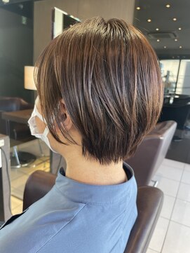 フロア(FLOOR) 大人丸みショート/ツヤブラウンカラー