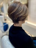 ザビー(THE B)&nbsp;本八幡×ハイライト×白髪ぼかし×ショート