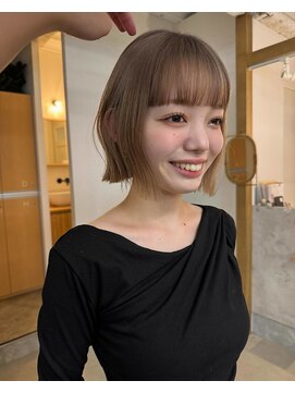 レル(lelu) イメチェン/ホワイトブロンド/外ハネボブ/美髪/勾当台